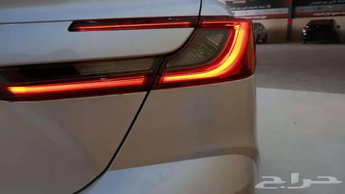 تويوتا كامري LE بنزين 2025 5