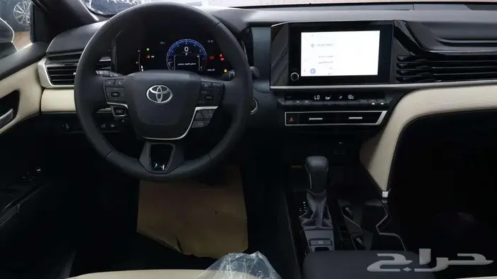 تويوتا كامري LE بنزين 2025 21