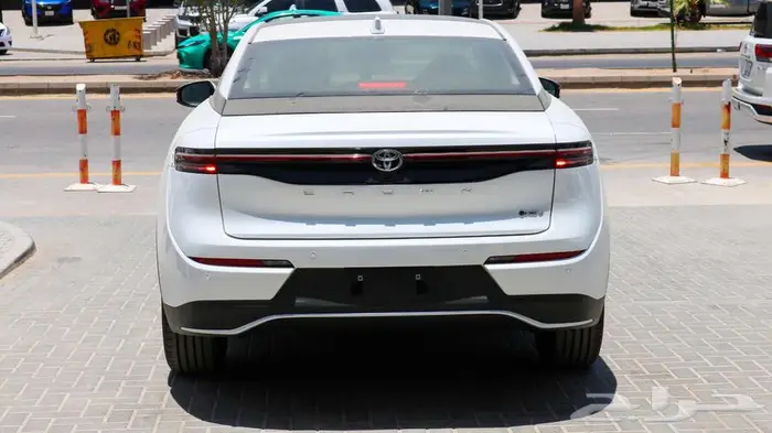 تويوتا كراون بريميوم اقل سعر كاش واقساط 2026 10