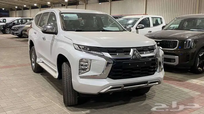 عرض خااص ميتسوبيشي مونتيرو ستاندر مطور ML موديل 2025 بنزين 2