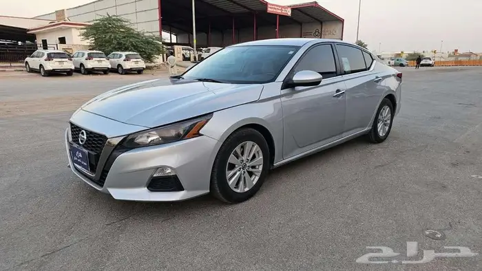 نيسان التيما 2022 ستاندر 1