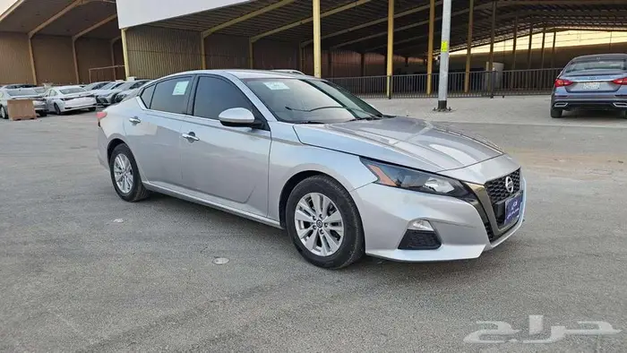 نيسان التيما 2022 ستاندر 2