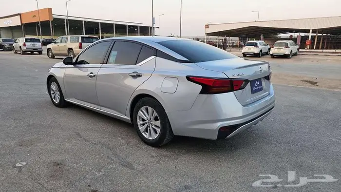 نيسان التيما 2022 ستاندر 5