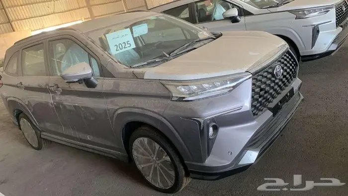 تويوتا فيلوز 2025 العائليه 7مقاعد كاش واقساط وعروض 3