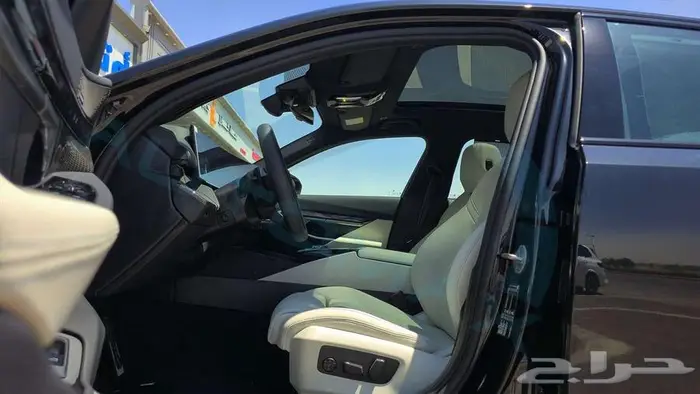 2026 BMW 5-SERIES 520i M MILD-HYBRID GCC 0Km ضمان الوكيل 8