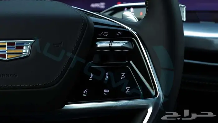 كاديلك اسكاليد 600 Sport Platinum 2025 اصفار مع ضمان 10