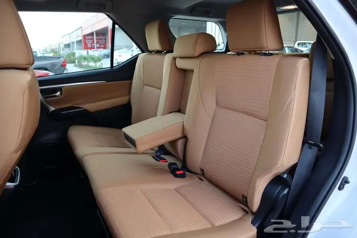 فورتشنر VX2رادار و بدون رادار 2.8 ديزل 2024 سعودي 14