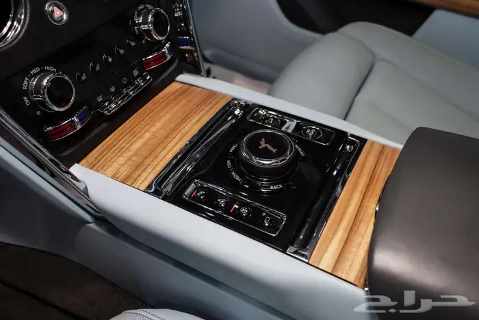 رولز رويس كولينان موديل 2019 ناغي ممشي قليل 18