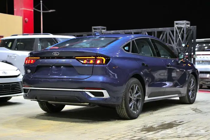 فورد تورس امبيانتي 5