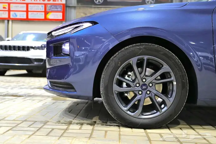 فورد تورس امبيانتي 12