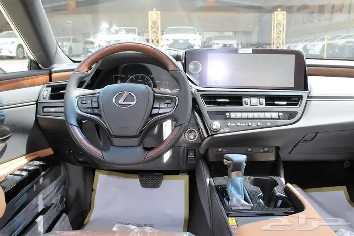 لكزس - ES 350 - CC - نص فل - بريمي - 2025 19