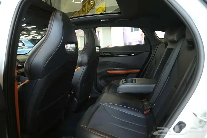 تصميم رياضي أنيق يعكس شخصيتك شانجان UNI-V سبورت 2026 12