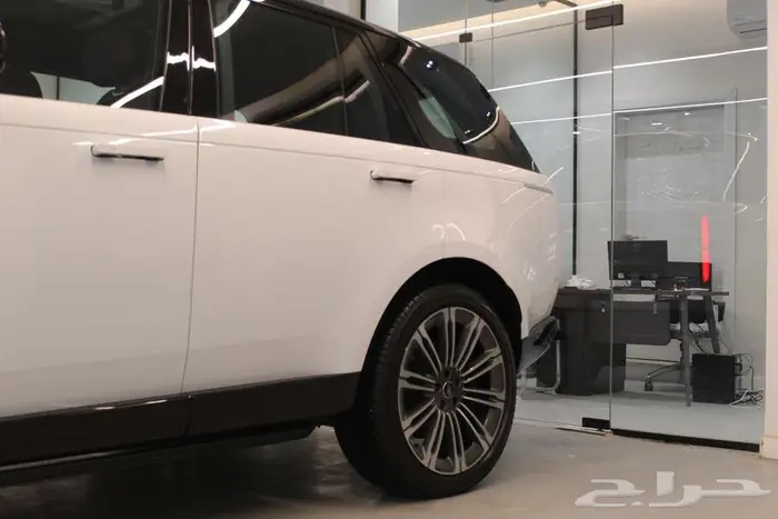 رنج روفر اوتوبيقرافي V8 2022 6