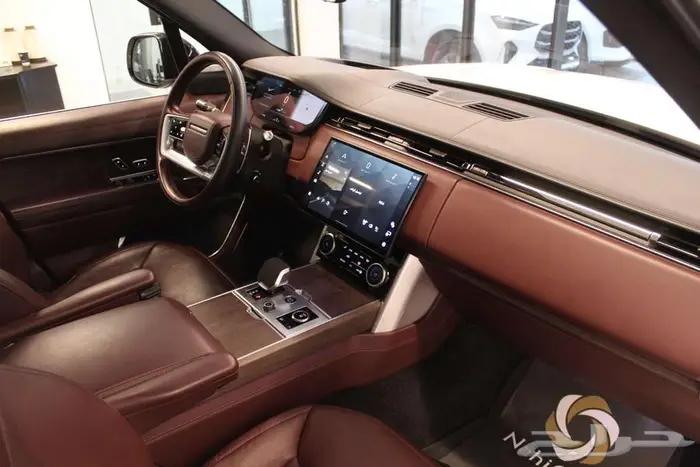 رنج روفر اوتوبيقرافي V8 2022 15