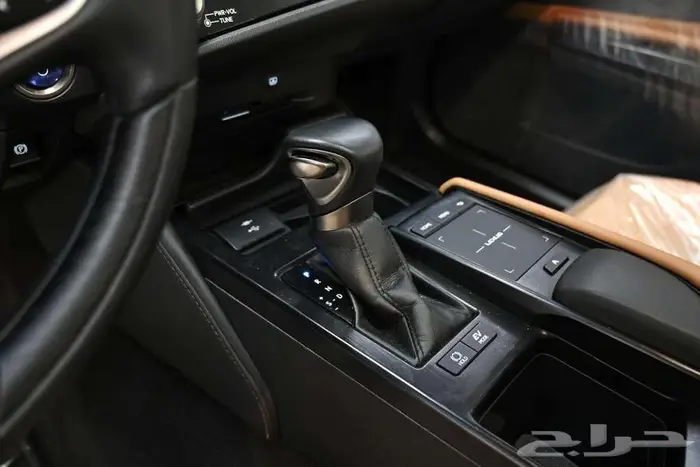 لكزس ES300h 2021 وارد خليجي 11