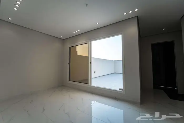 للبيع فلل مفصولة300م بحي العروبة موسس مصعد 20