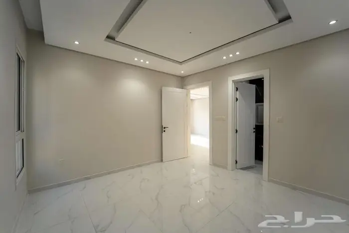 للبيع فلل مفصولة300م بحي العروبة موسس مصعد 15