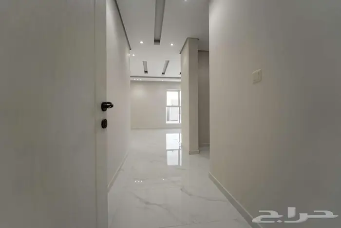 للبيع فلل مفصولة300م بحي العروبة موسس مصعد 9