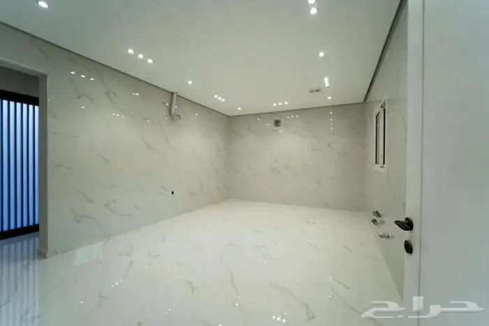 للبيع فلل مفصولة300م بحي العروبة موسس مصعد 7