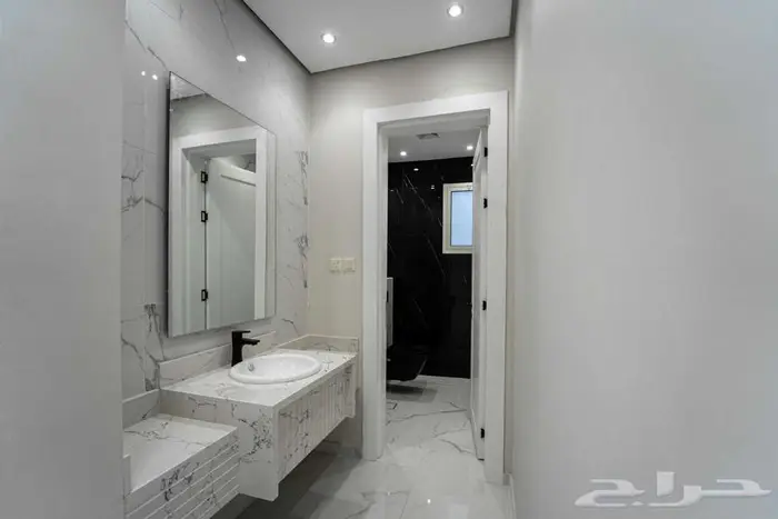 للبيع فلل مفصولة300م بحي العروبة موسس مصعد 5