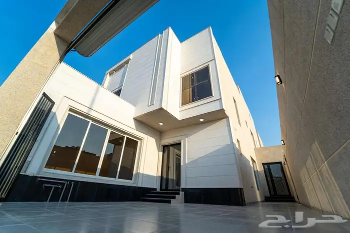 للبيع فلل مفصولة300م بحي العروبة موسس مصعد 0