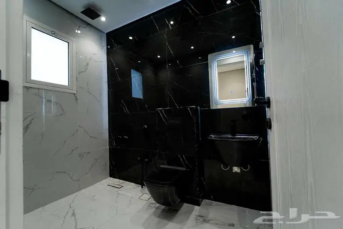 للبيع فلل مفصولة300م بحي العروبة موسس مصعد 6