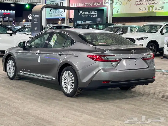 تويوتا كامري 2025 LE بالنقد والتقسيط 4