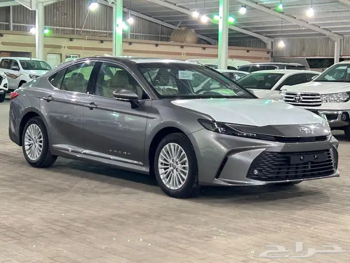 تويوتا كامري 2025 LE بالنقد والتقسيط 2