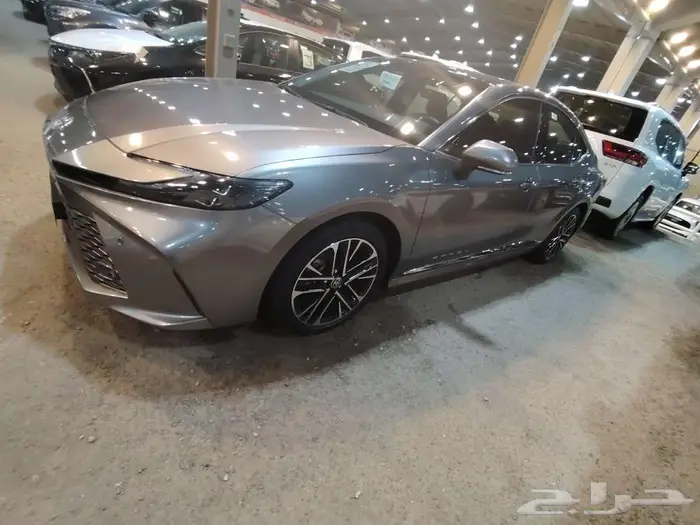 كامري جراندي تيتانيوم مستعملة موديل 2025 5