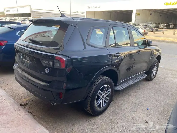فورد ايفرست 2025 استاندر سعودي وكاله لون اسود باقل الاسعار 4