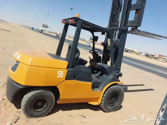 رافعه شوكيه للبيع 5طن تيوتا ديزل قير مكينه شرط 2006 0