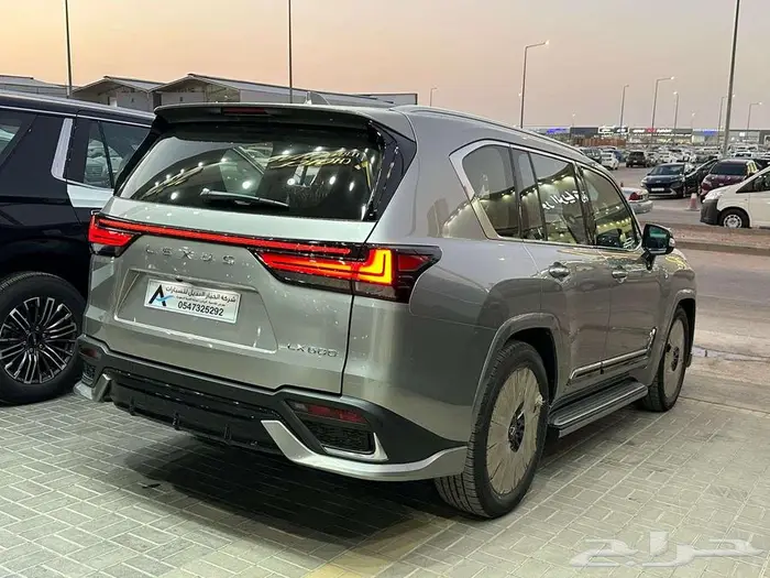 لكزس LX600 اف سبورت سعودي 2025 3