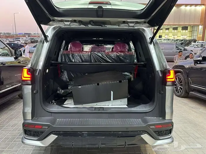 لكزس LX600 اف سبورت سعودي 2025 7