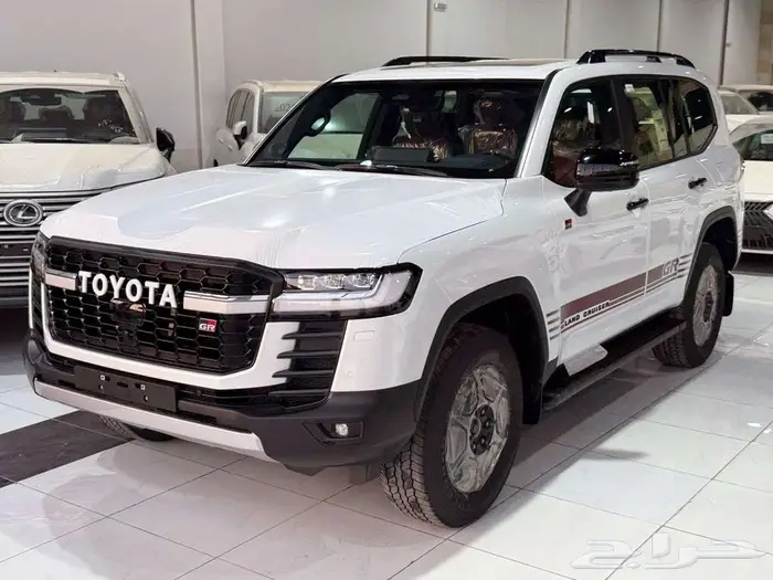 تويوتا لاندكروزر GR بنزين 2025 1