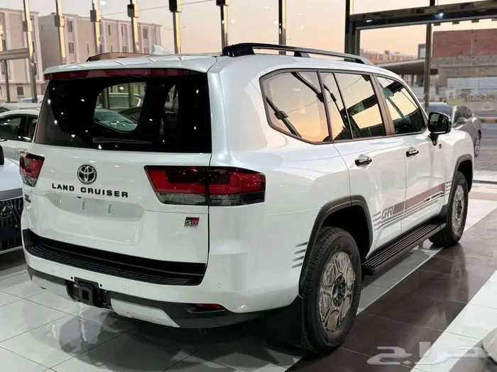 تويوتا لاندكروزر GR بنزين 2025 4