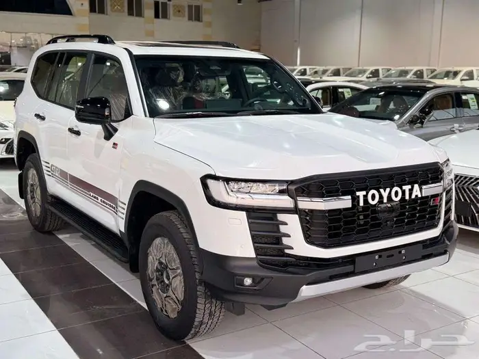 تويوتا لاندكروزر GR بنزين 2025 2