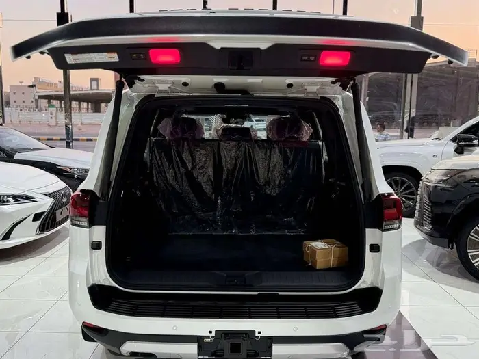 تويوتا لاندكروزر GR بنزين 2025 9