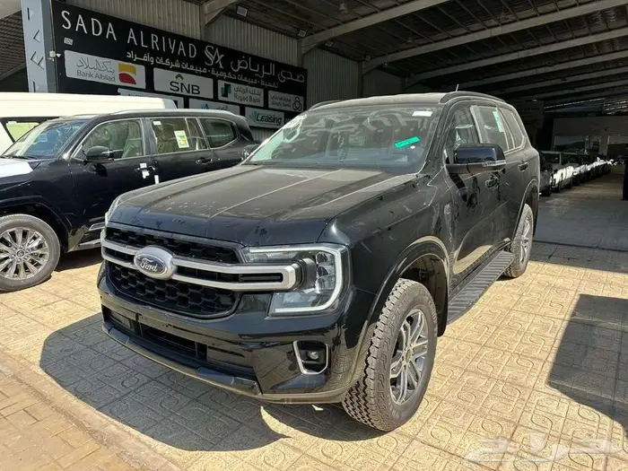 فورد ايفرست XLS استاندر بنزين 2025 كاش وتقسيط 0