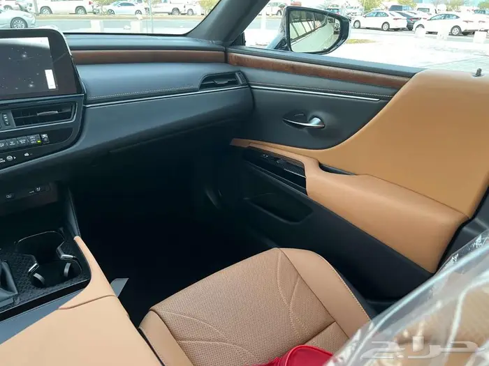 لكزس CC ES 350 نص فل بروجكتور 2025 (بريمي) كاش واقساط 10