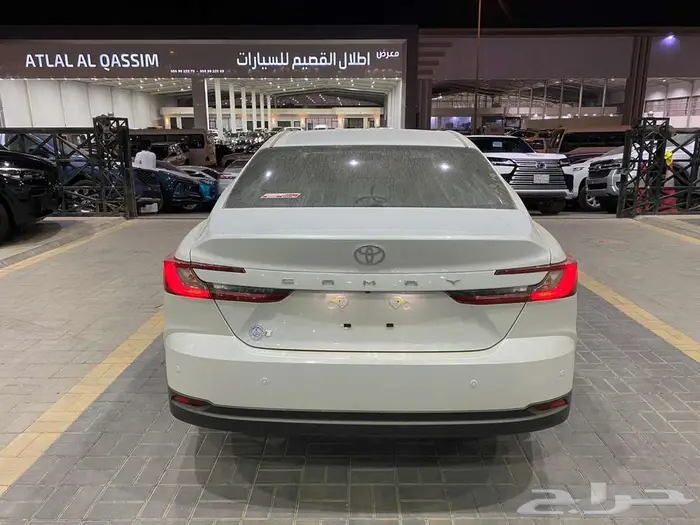 تويوتا كامري 2025 E ستاندر ابيض سعودي 9