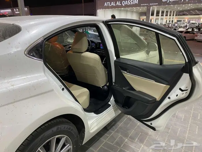 تويوتا كامري 2025 E ستاندر ابيض سعودي 19