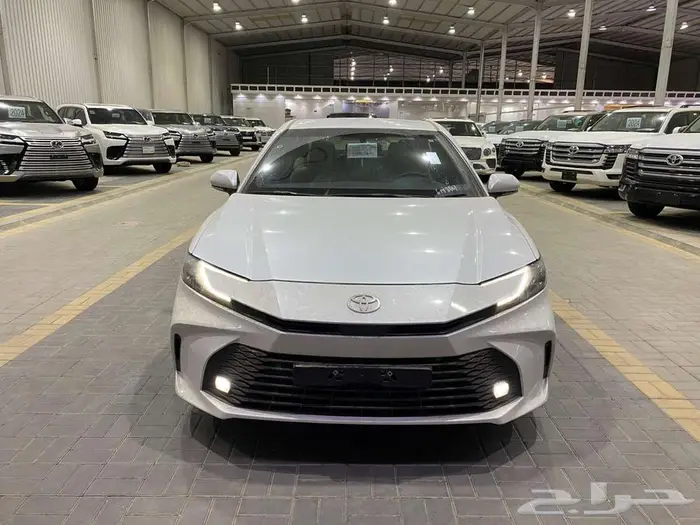 تويوتا كامري 2025 E ستاندر ابيض سعودي 0