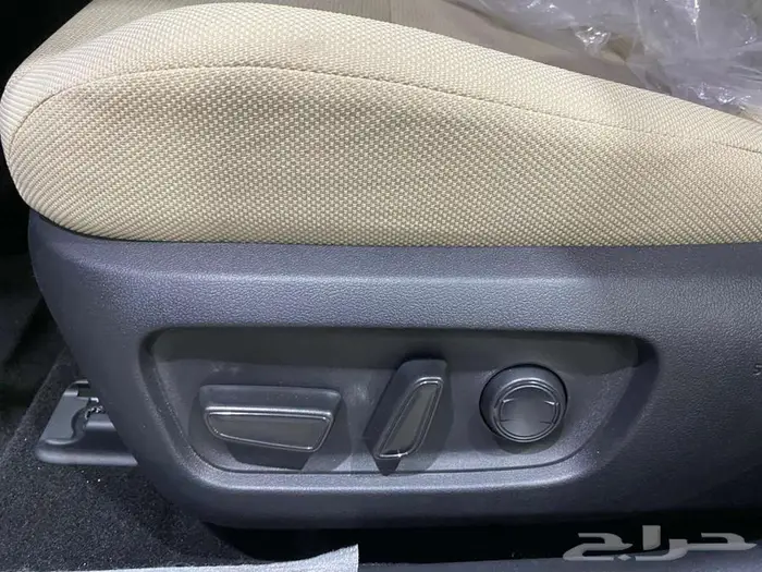 تويوتا كامري 2025 E ستاندر ابيض سعودي 34