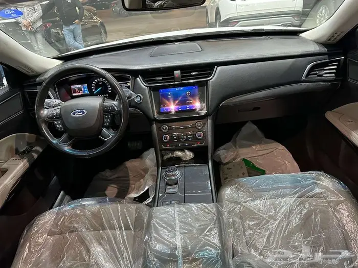 فورد تورس نص فل موديل 2022 استعمال شبه جديد 9