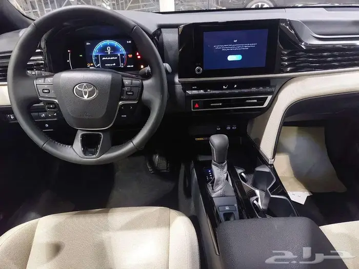 تويوتا كامري LE بنزين 2025 6