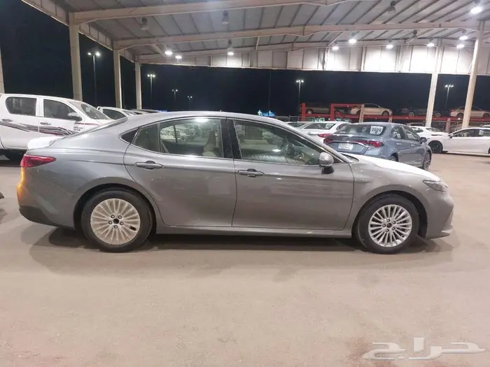 تويوتا كامري eبلس 2025هايبرد 2