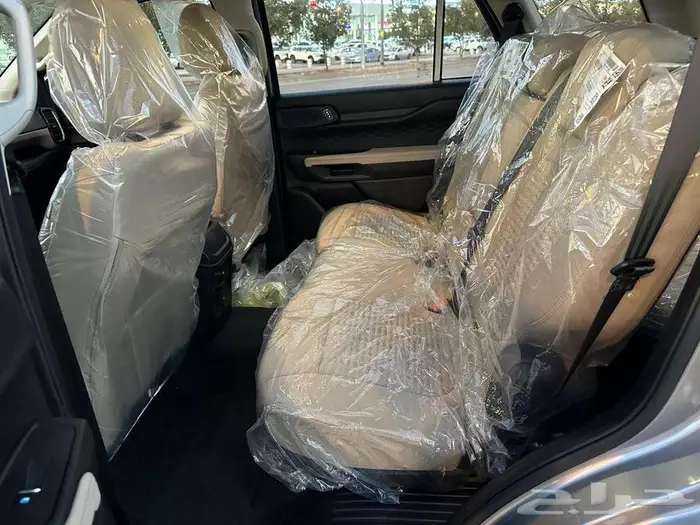 فورد ايفرست موديل 2025 XLS دبل دفع رباعي أصفار 13