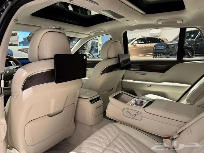 جنسس 2025 G90 رويال 8