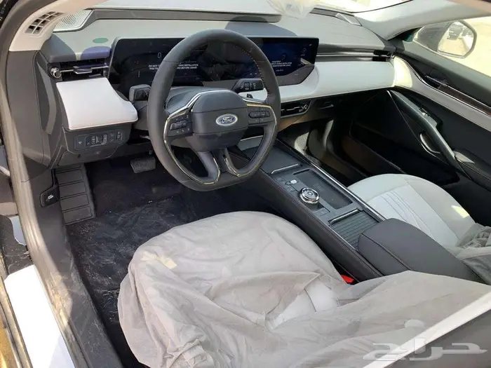 فورد توورس تيتانيوم موديل 2026 سعودي 17