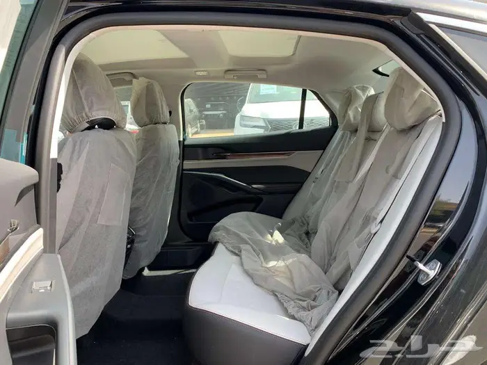 فورد توورس تيتانيوم موديل 2026 سعودي 8